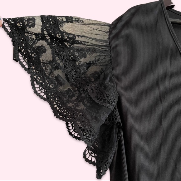 Romantic Ribbed and Ruffled Top - Picture 5 of 9